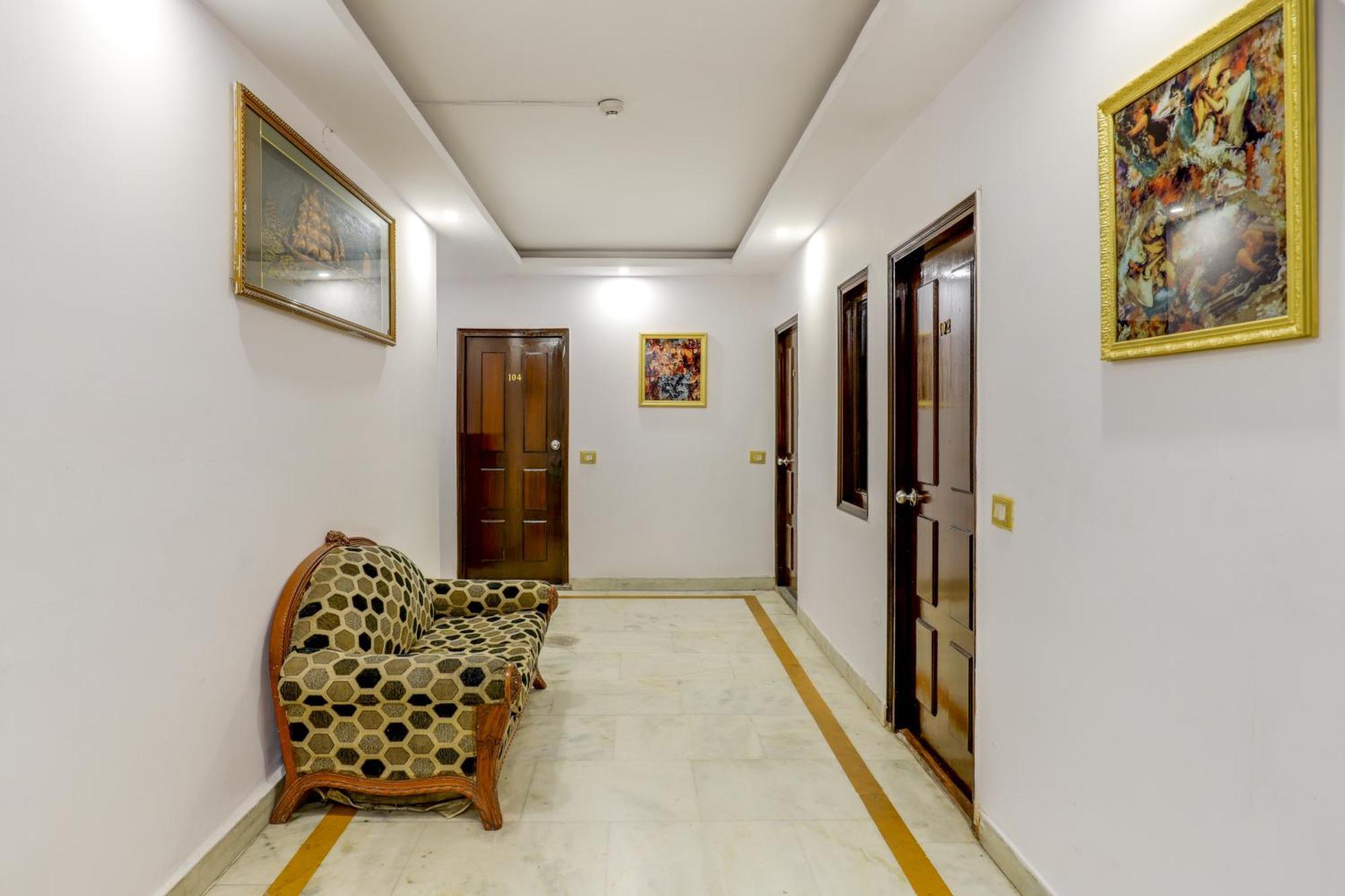 Hotel Sarthak Palace Near Karol Bagh Metro Station New Delhi Exteriér fotografie