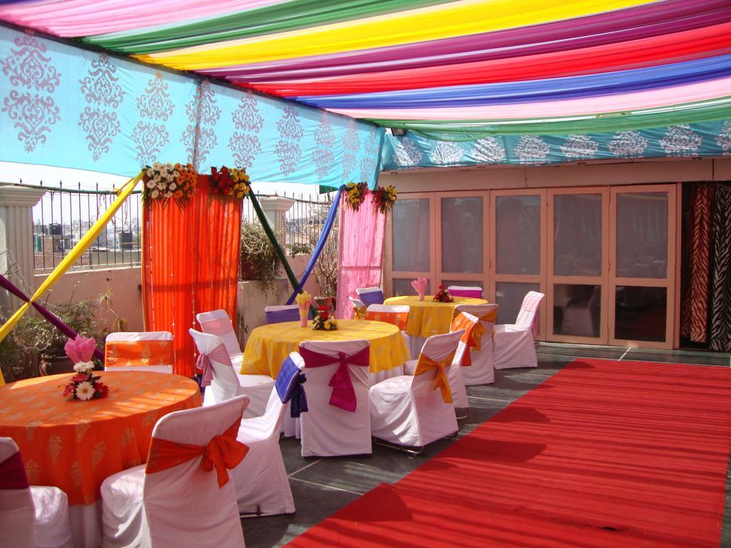Hotel Sarthak Palace Near Karol Bagh Metro Station New Delhi Exteriér fotografie